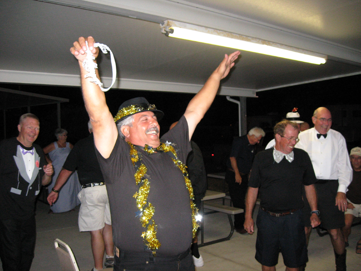 Joe Nicosia caught the garter